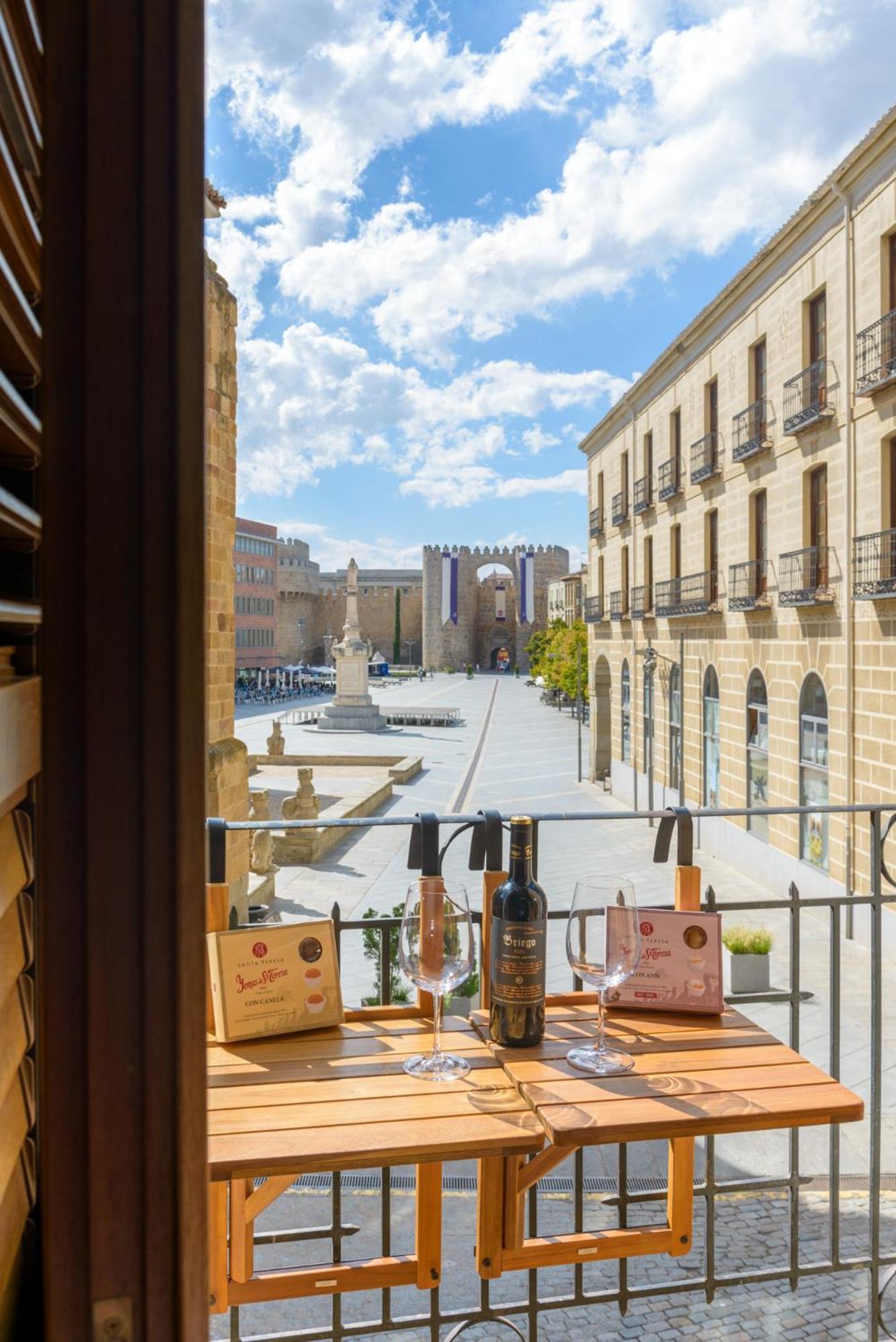 Balcony View To Avila'S Alcazar Εξωτερικό φωτογραφία