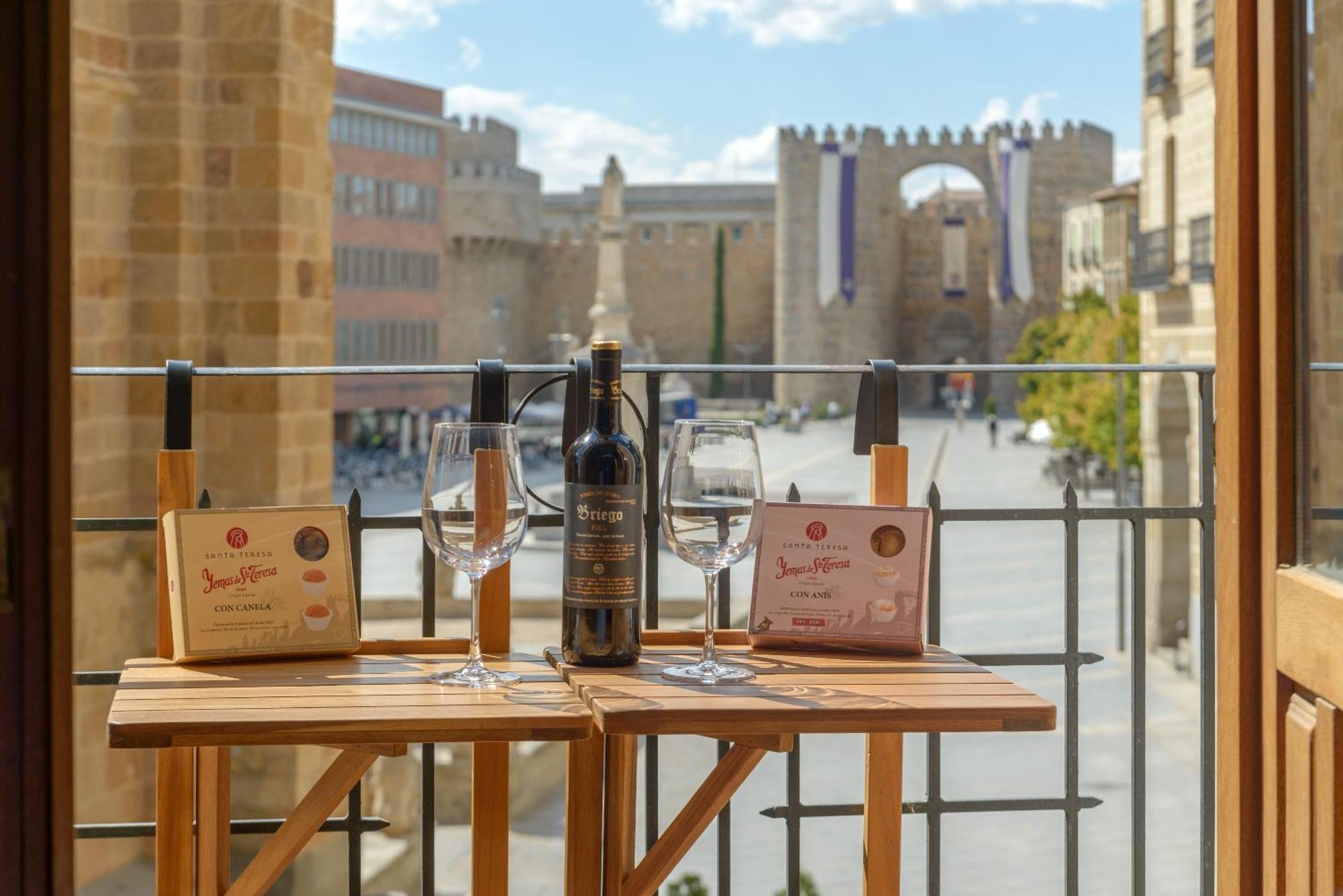Balcony View To Avila'S Alcazar Εξωτερικό φωτογραφία